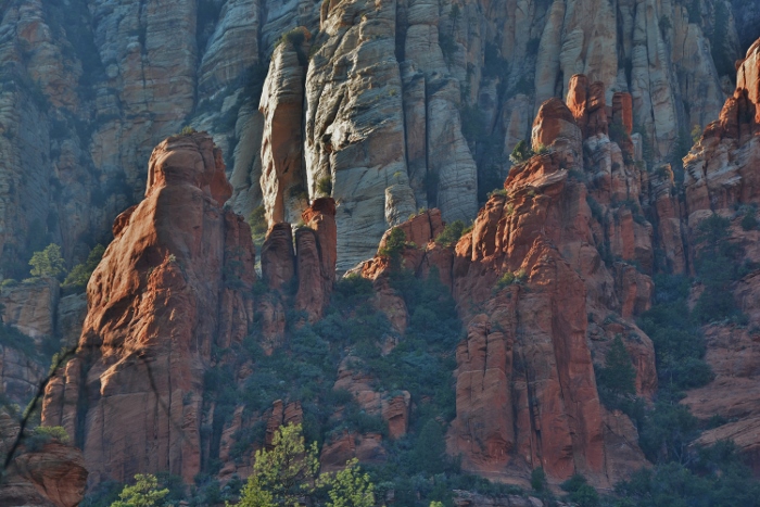 the  walls of Oak Creek Canyon